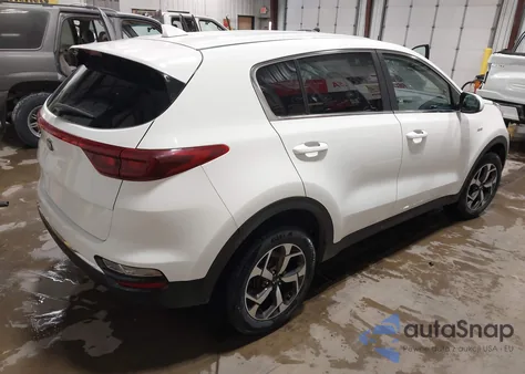2020 Kia Sportage Lx z USA, uszkodzony, nr VIN KNDPMCAC2L7777885